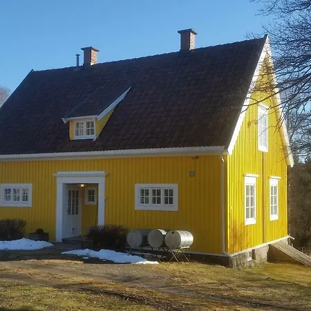 Holiday home Det Gule Huset