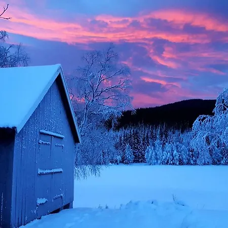 Det Gule Huset Сasa de vacaciones Hurdal